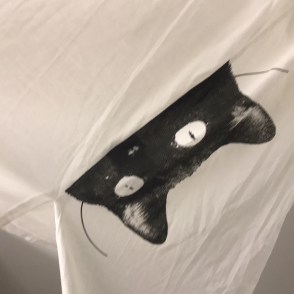 White high-low Cat top - Picture 2 of 6